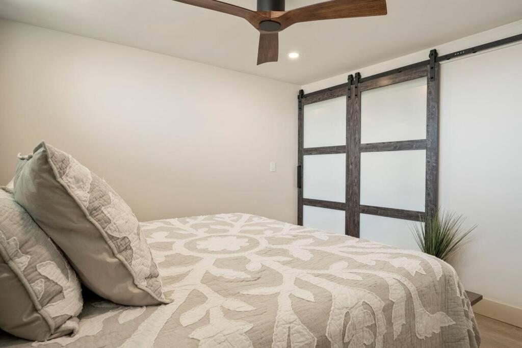 カハナHale Ono Loa 403- Top Floor, Ocean View, & Complete Modern Remodelアパートメント エクステリア 写真