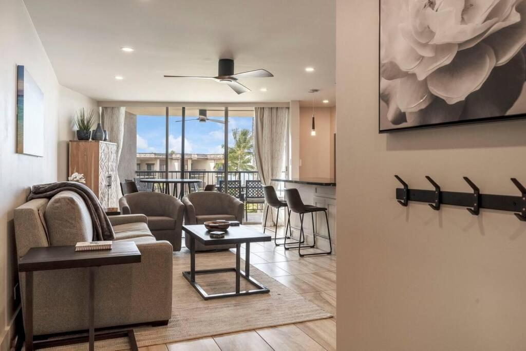 カハナHale Ono Loa 403- Top Floor, Ocean View, & Complete Modern Remodelアパートメント エクステリア 写真